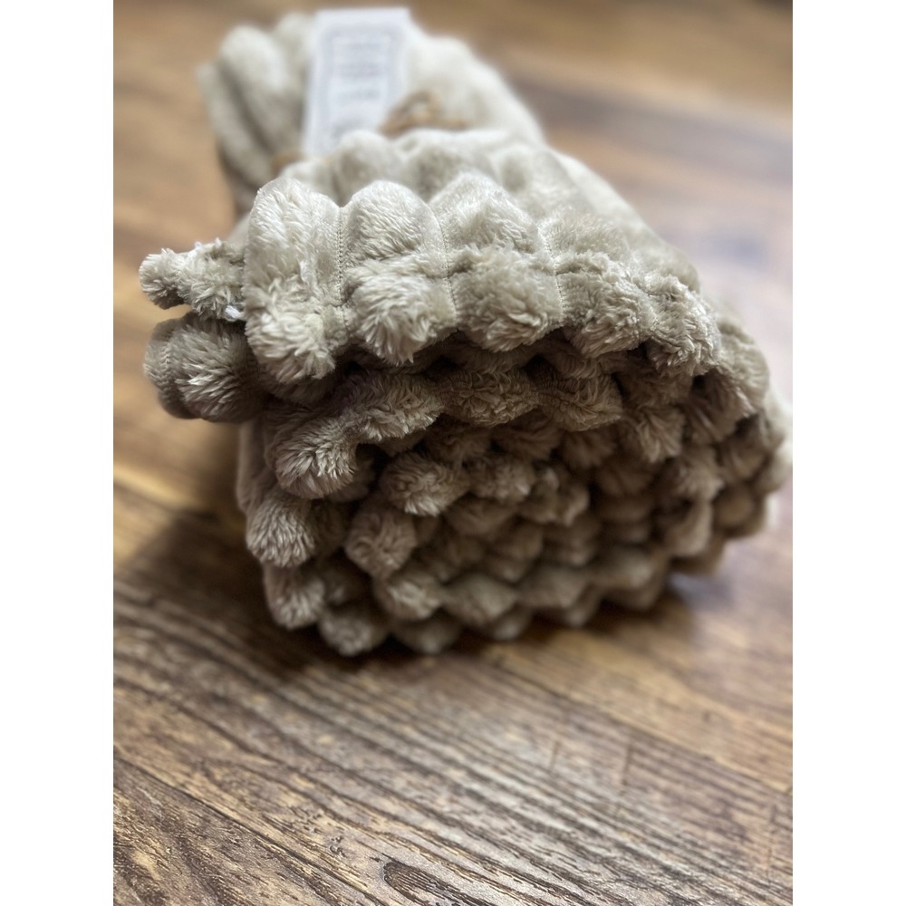 Rustic Rooster Plush Ribbed Lap Blanket Toddler Baby Throw tan gray color soft